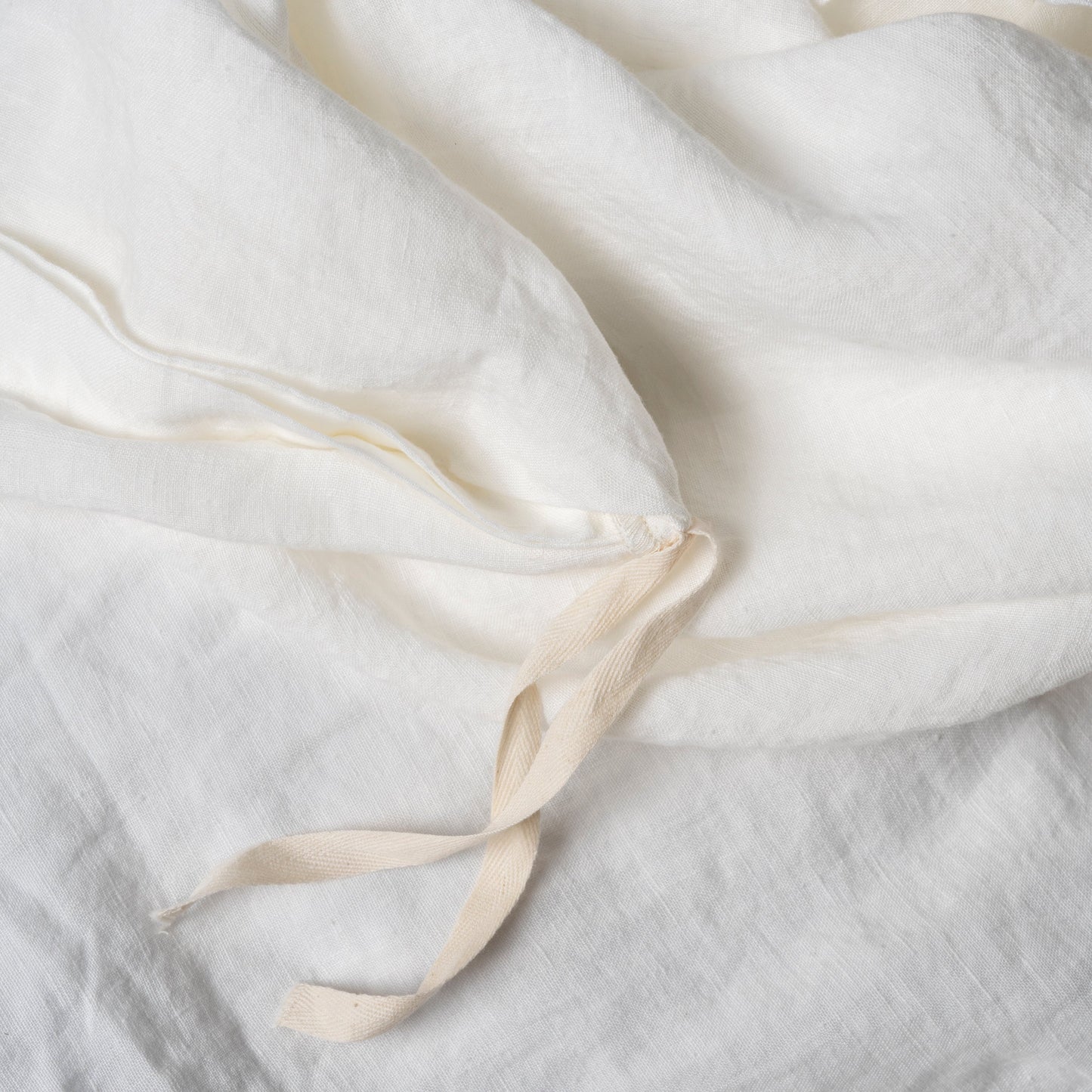 Linen Duvet Cover with Pillowcases - BEDLAM - Sustainable European-made Linen