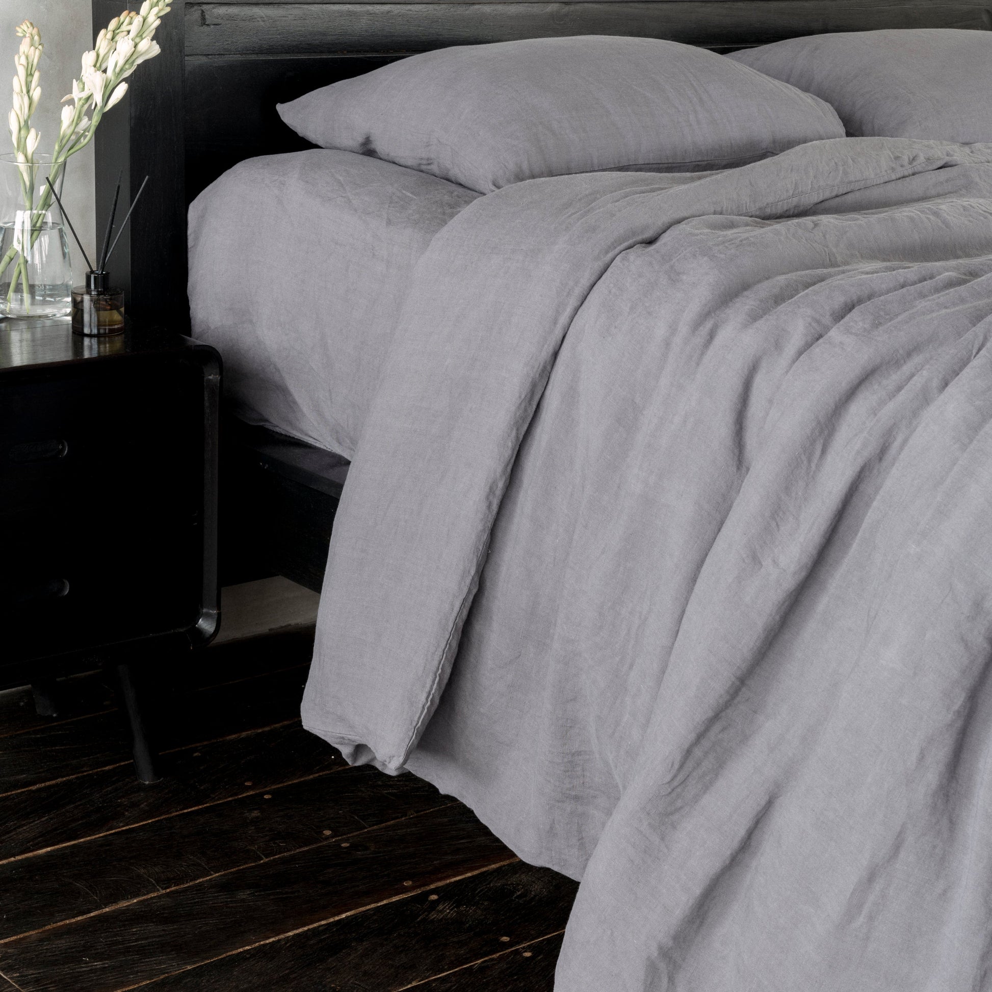 Linen Duvet Cover with Pillowcases - BEDLAM - Sustainable European-made Linen